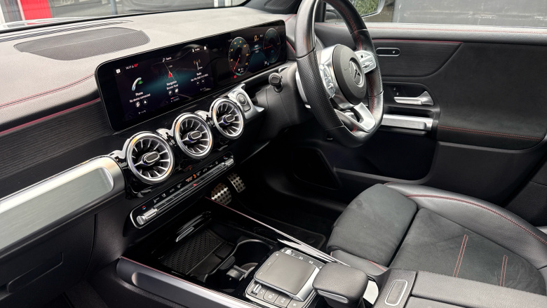 Mercedes-Benz Eqb 350 4M 215kW AMG Line Premium 66.5kWh 5dr Auto Electric Estate